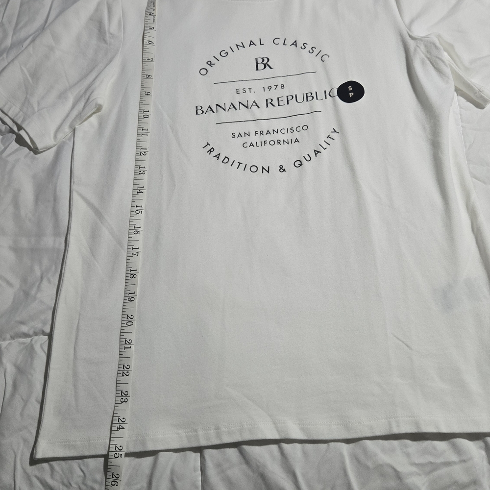 Banana Republic White Graphic Tee